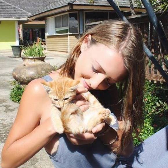 Meet your Posher, Ash - Picture 1 of 1